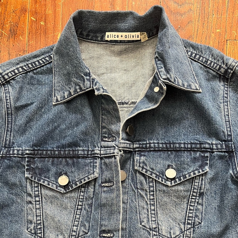 Alice + Olivia Denim Jacket with Eyeglasses and lips embroidered in the back. - Picture 5 of 10